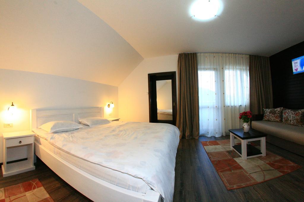 Pensiunea Casa Elvira Vama  Phòng bức ảnh