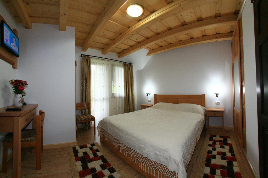 Pensiunea Casa Elvira Vama  Phòng bức ảnh
